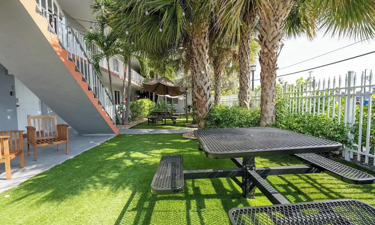 Photo of Outdoor in Central Oakland Park