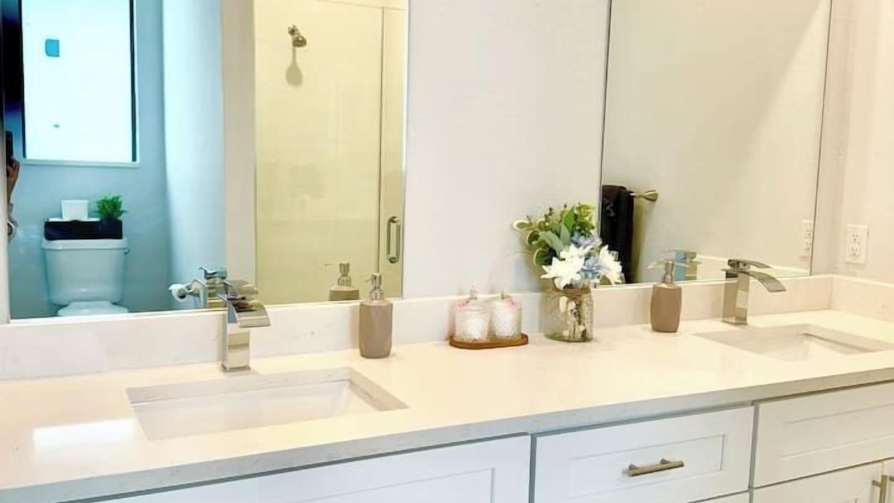 Photo of Bathroom in Mariner