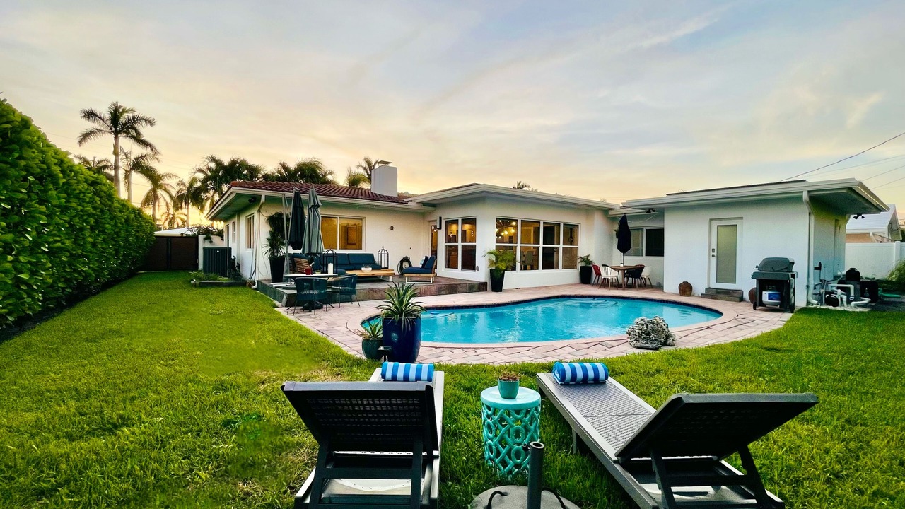 Photo of Outdoor in Dolphin Isles