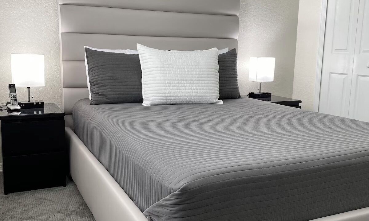 Photo of Bedroom in Regal Palms