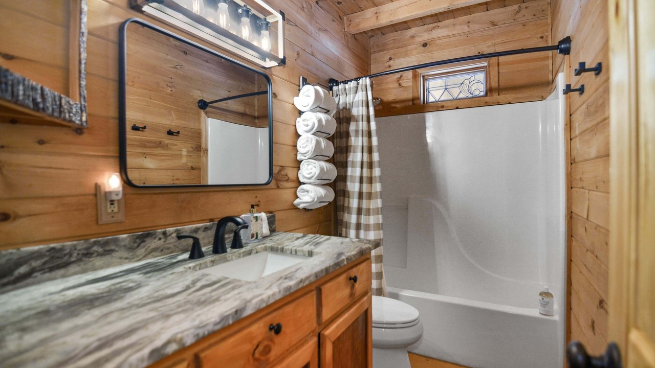 Photo of Bathroom in Foxfire Estates