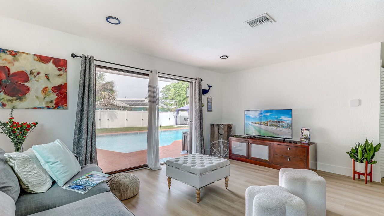 Photo of Livingroom in Titusville