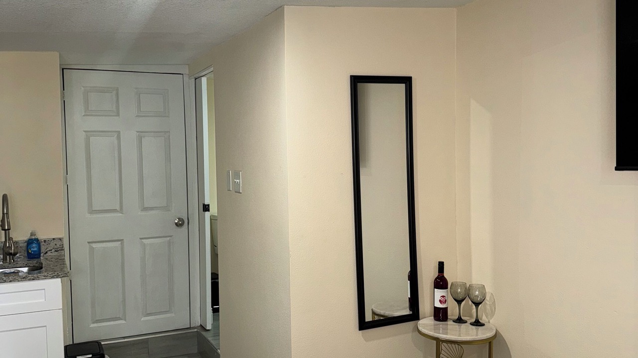 Photo of Bedroom in Pinecrest West Park