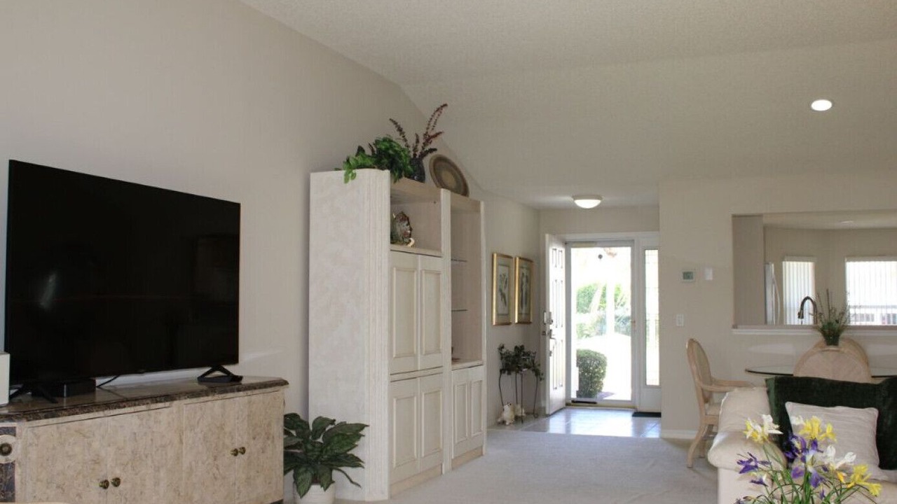 Photo of Livingroom in Glenbrook