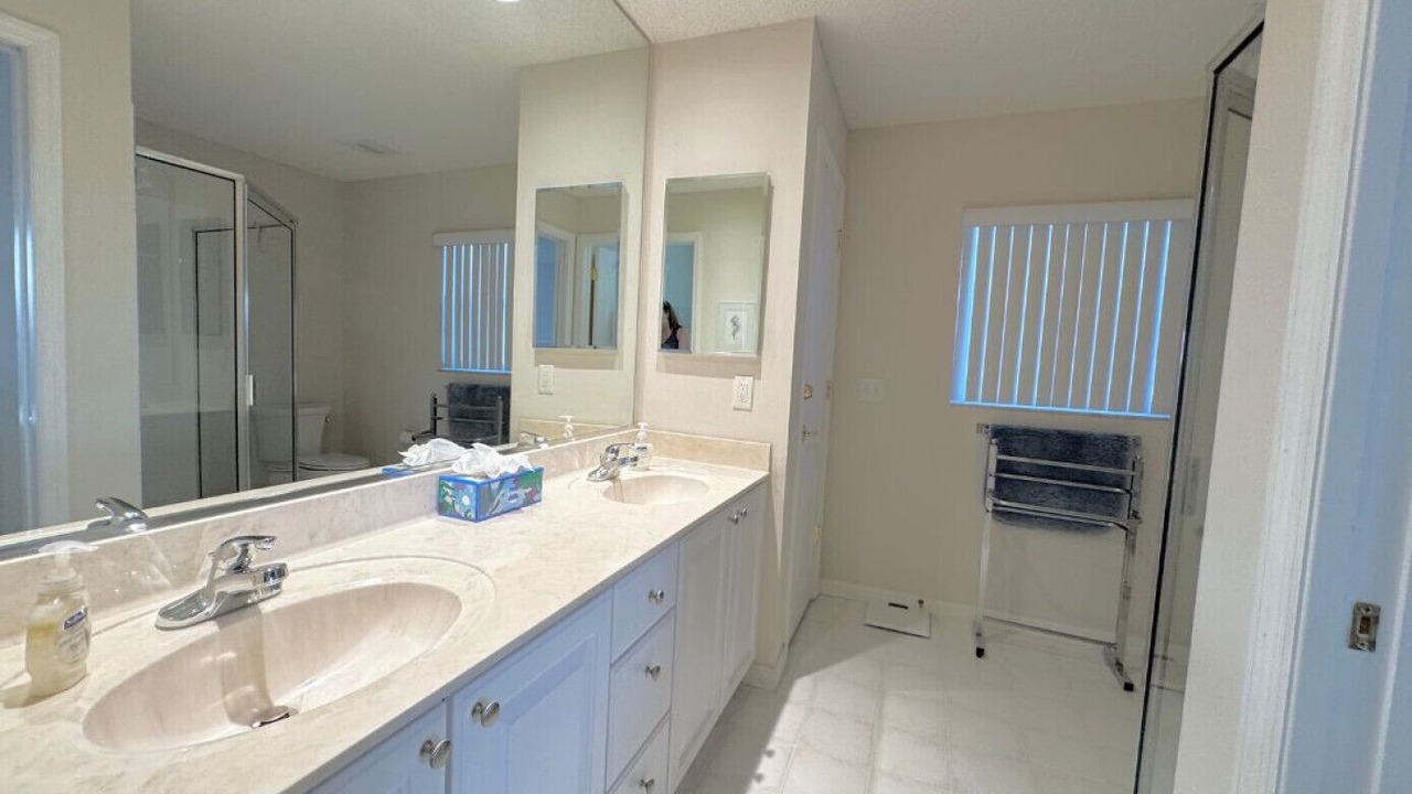 Photo of Bathroom in Glenbrook