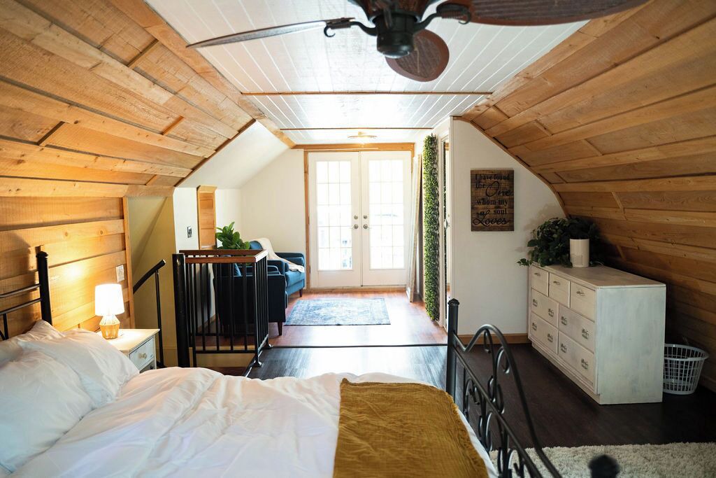 Photo of Bedroom in Brooksville