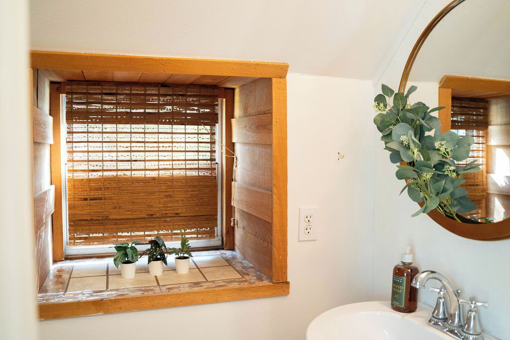 Photo of Bathroom in Brooksville