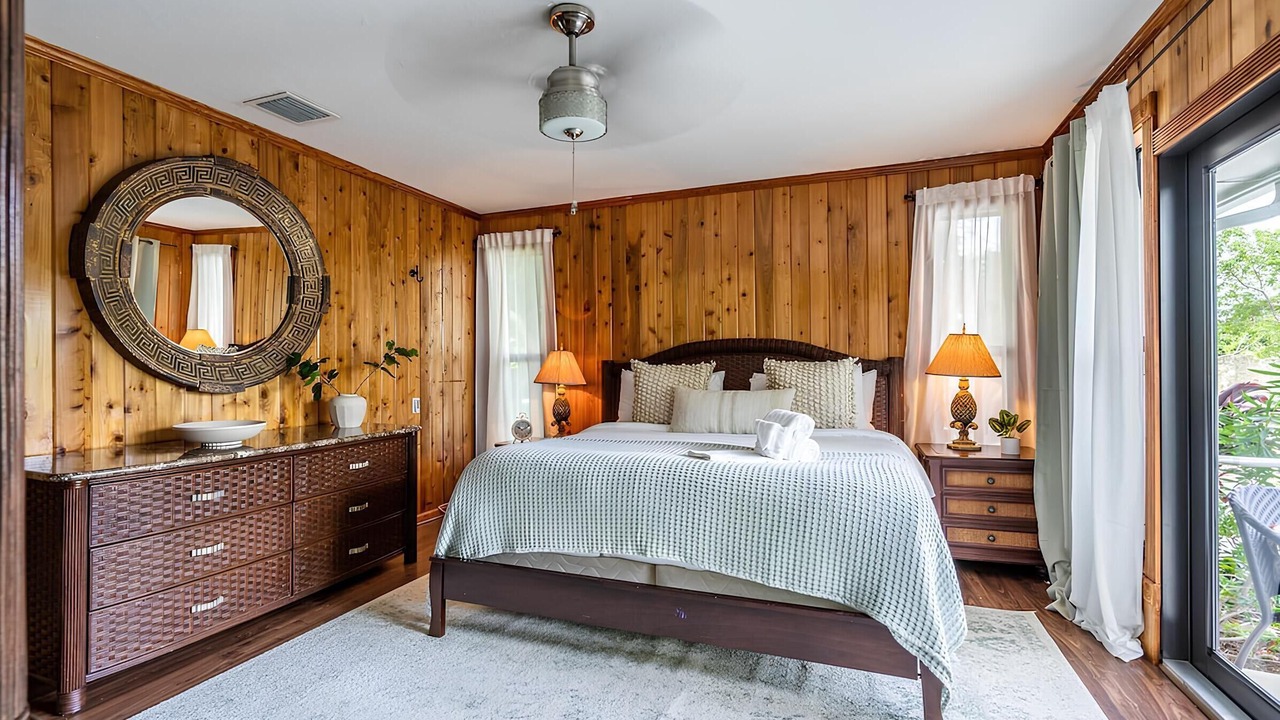 Photo of Bedroom in Homestead