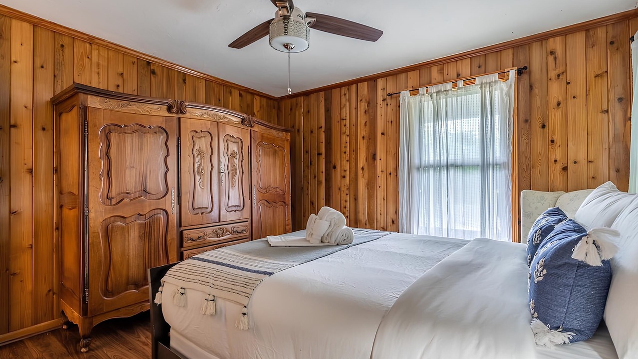 Photo of Bedroom in Homestead