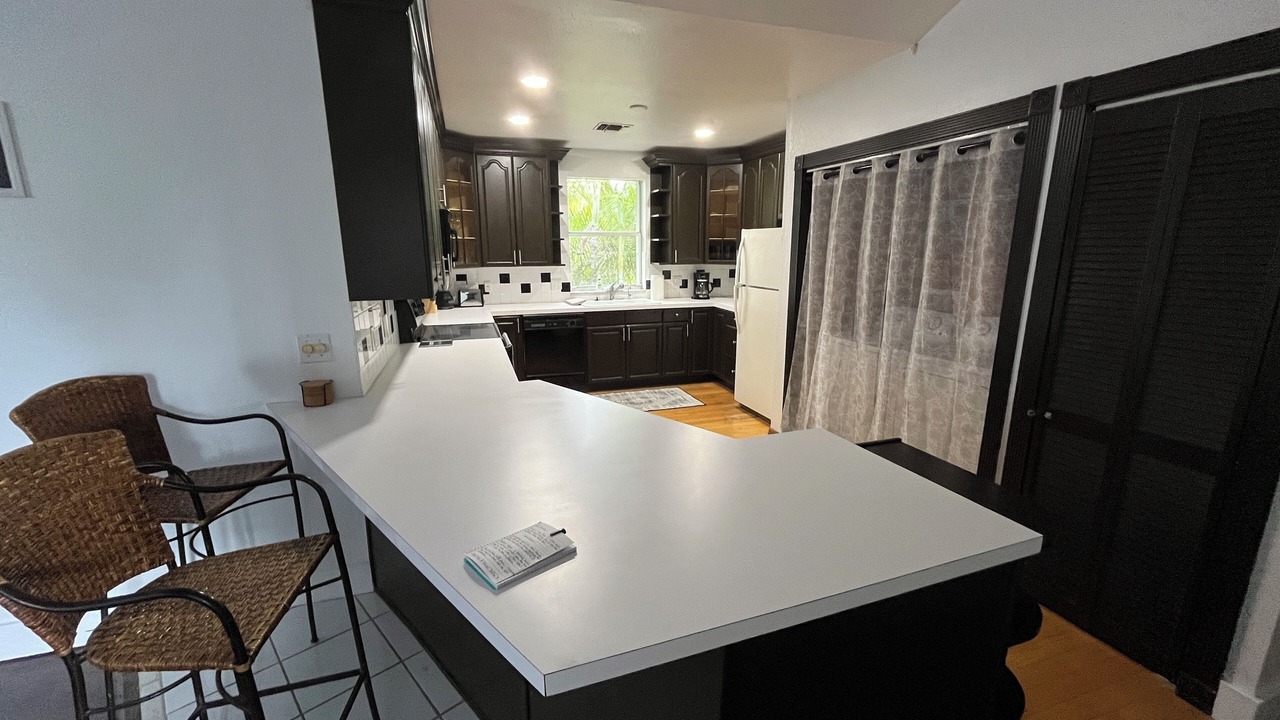 Photo of Kitchen in Central Oakland Park