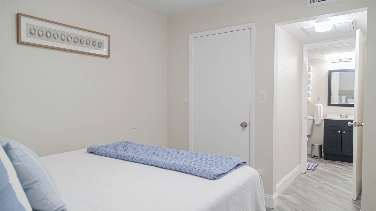 Photo of Bedroom in Ocean Side Village