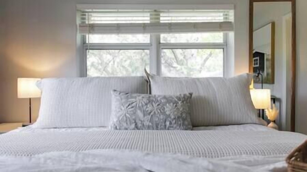 Photo of Bedroom in Hendricks and Venice Isles