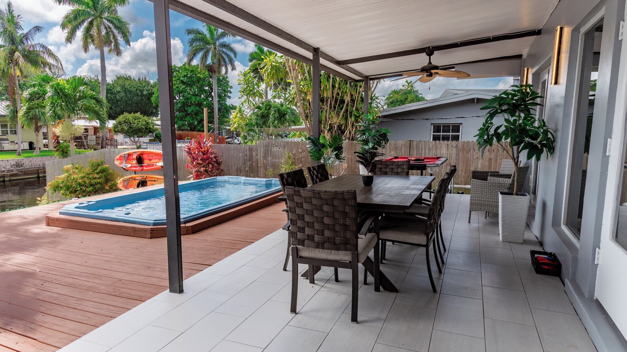 Photo of Outdoor in Lauderdale Isles