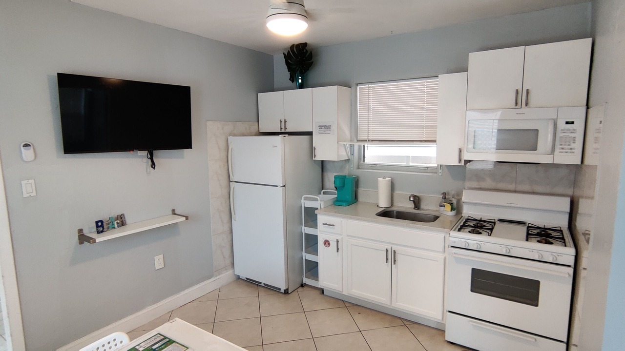 Photo of Kitchen in Hollywood South Central Beach