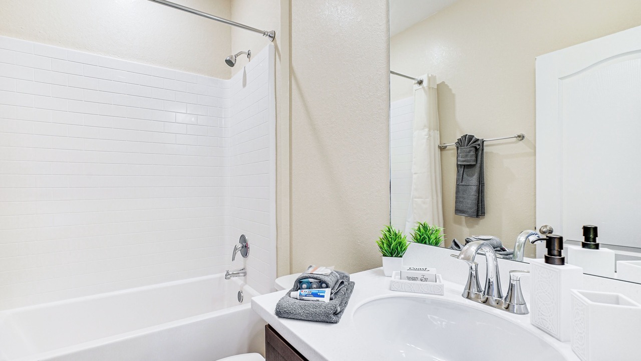 Photo of Bathroom in Mariner