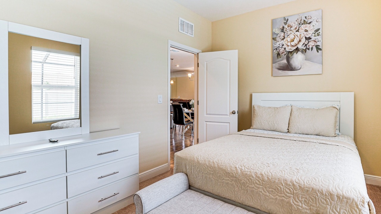 Photo of Bedroom in Mariner