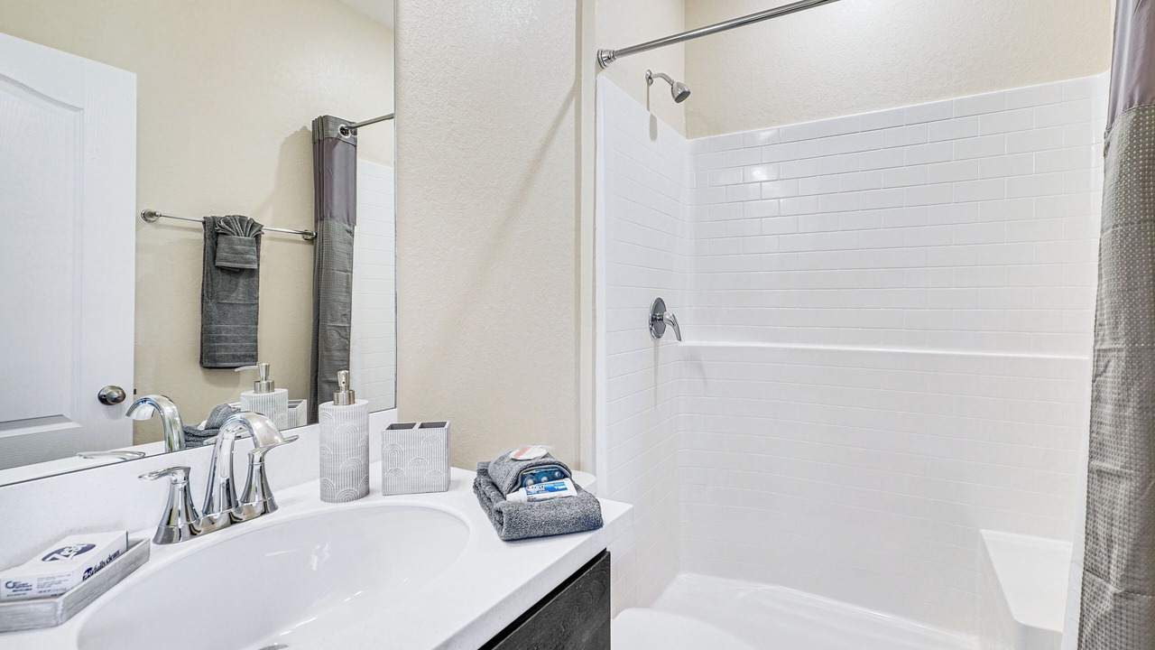Photo of Bathroom in Mariner