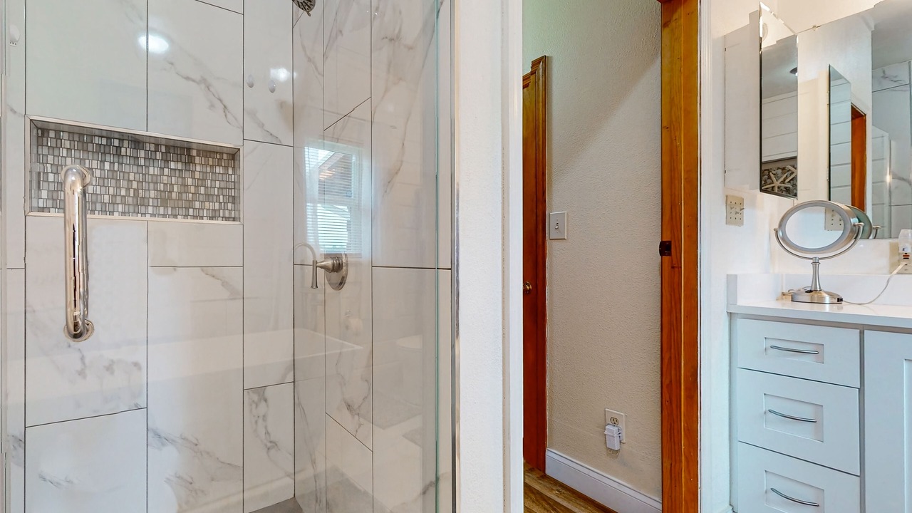 Photo of Bathroom in Groveland