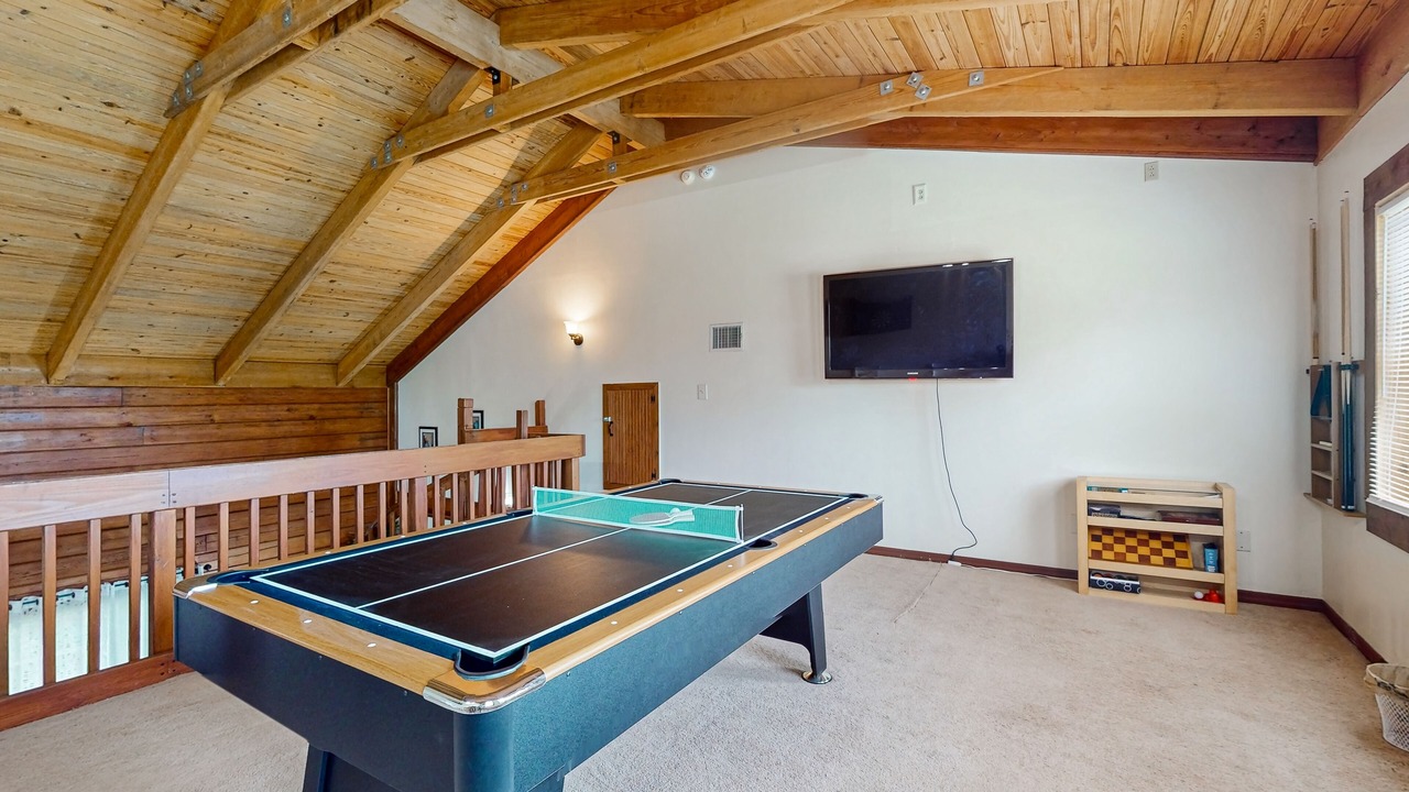 Photo of Bedroom in Groveland