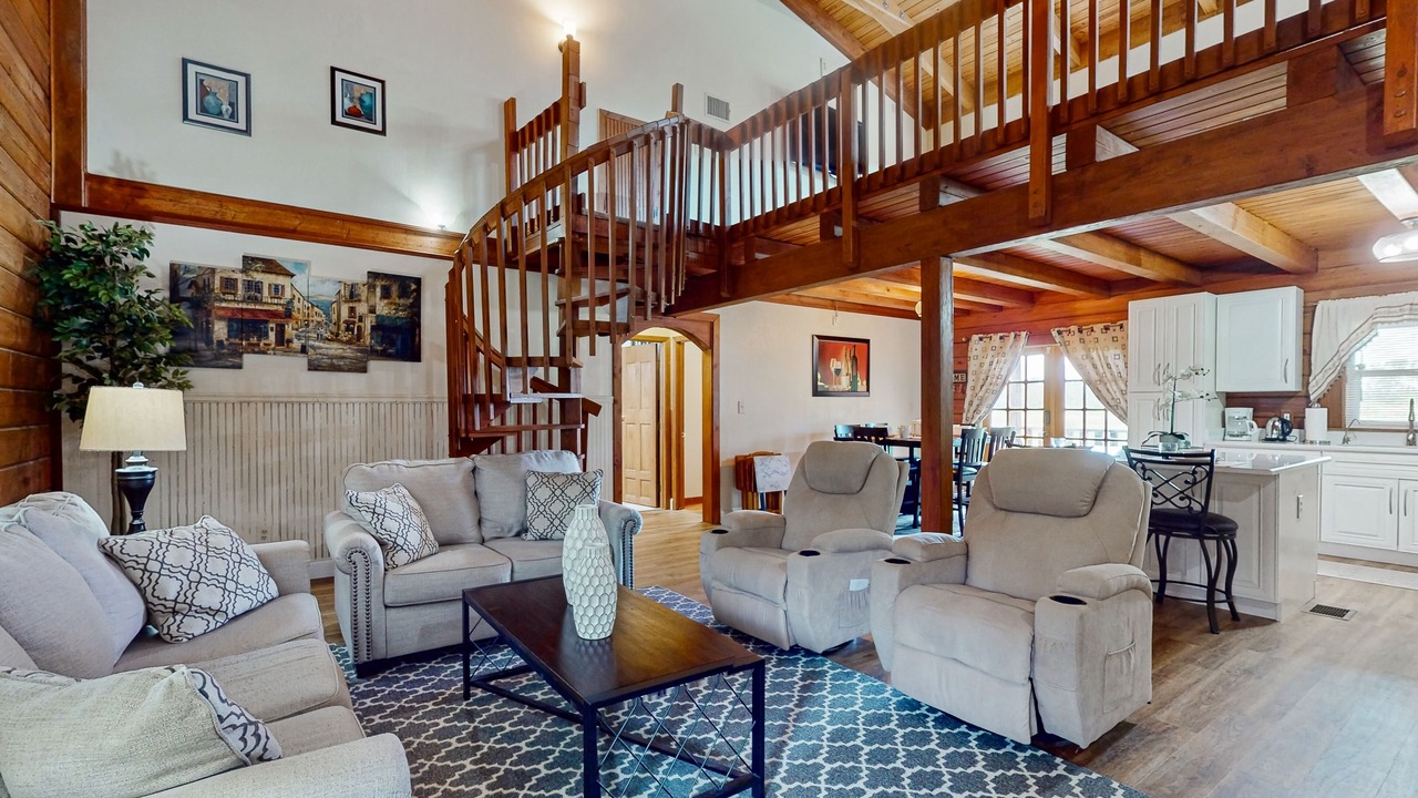 Photo of Livingroom in Groveland