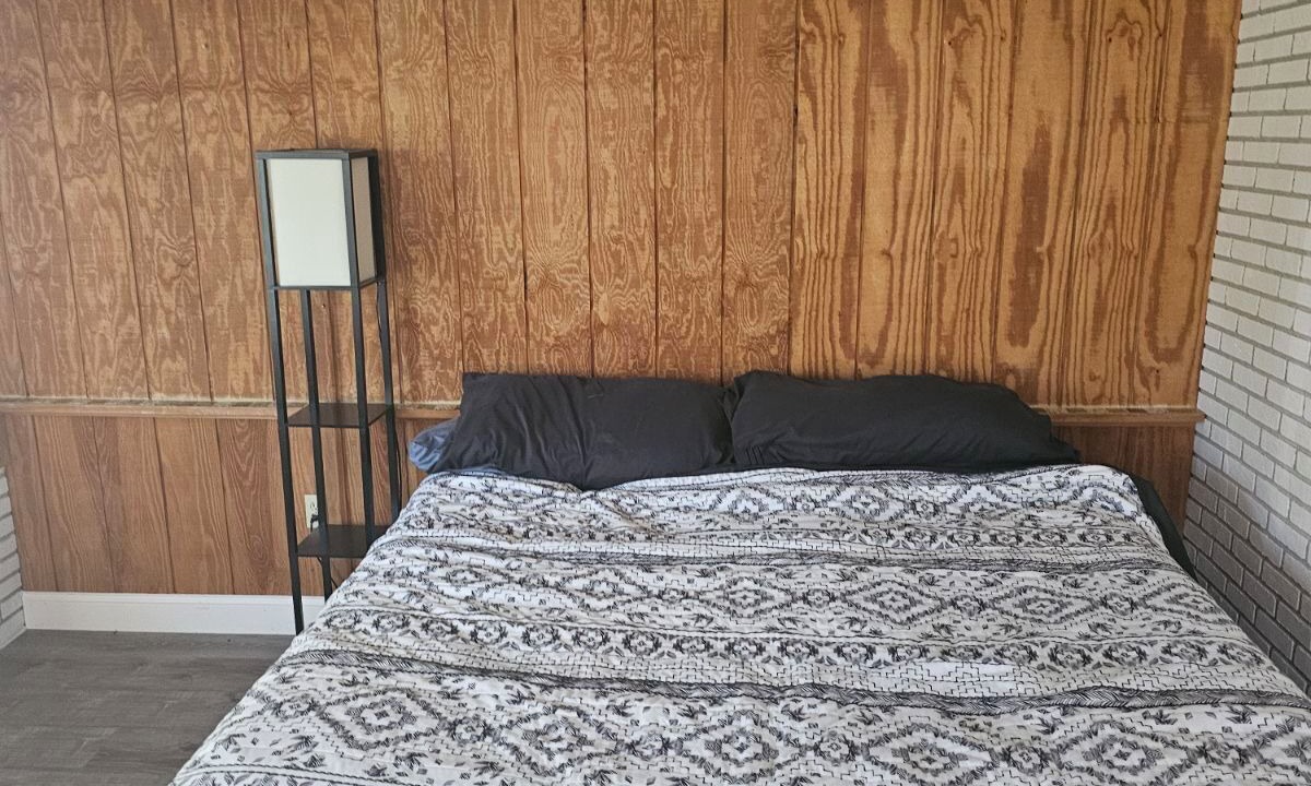 Photo of Bedroom in Taylor Creek