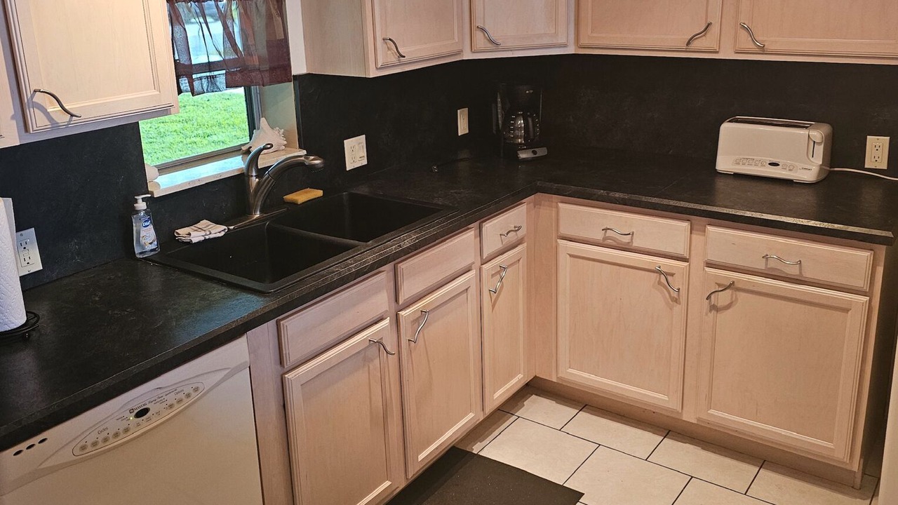 Photo of Kitchen in Taylor Creek