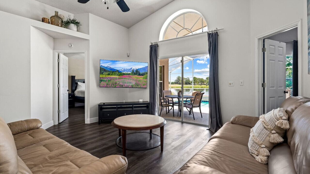 Photo of Livingroom in Ridgewood Lakes