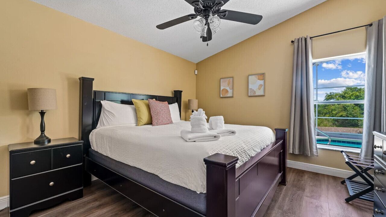 Photo of Bedroom in Ridgewood Lakes