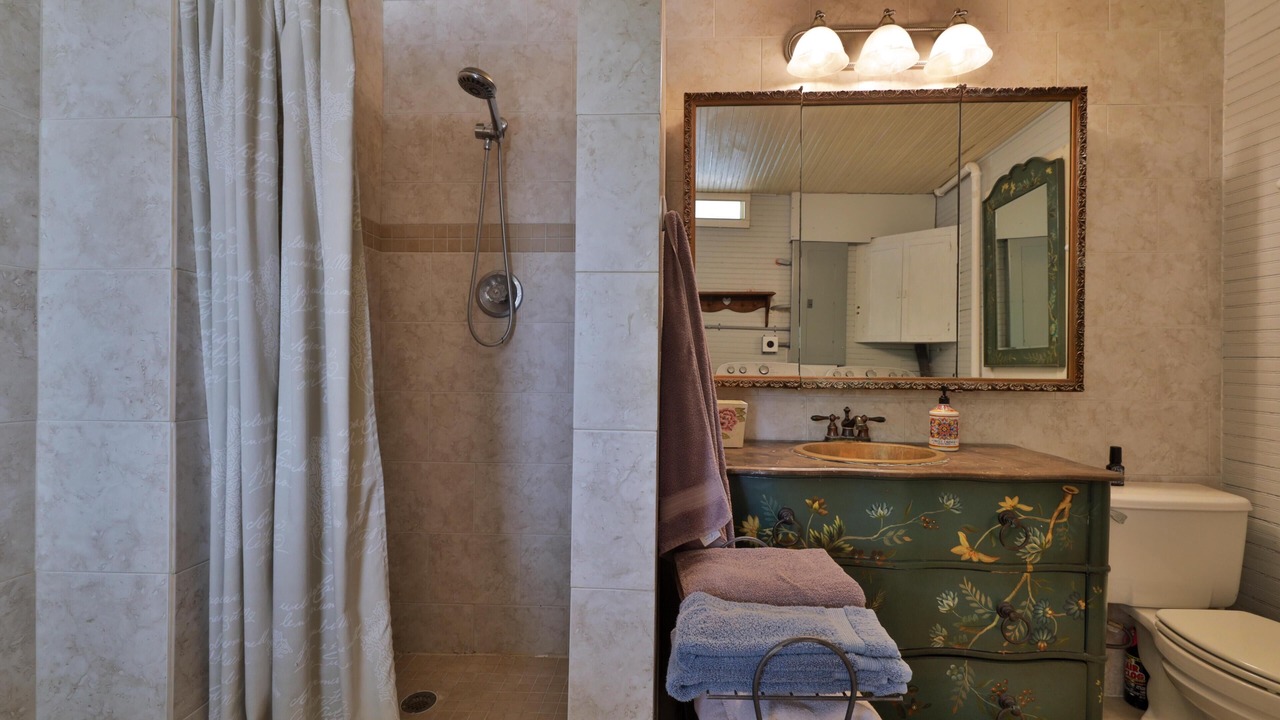 Photo of Bathroom in New Smyrna Beach