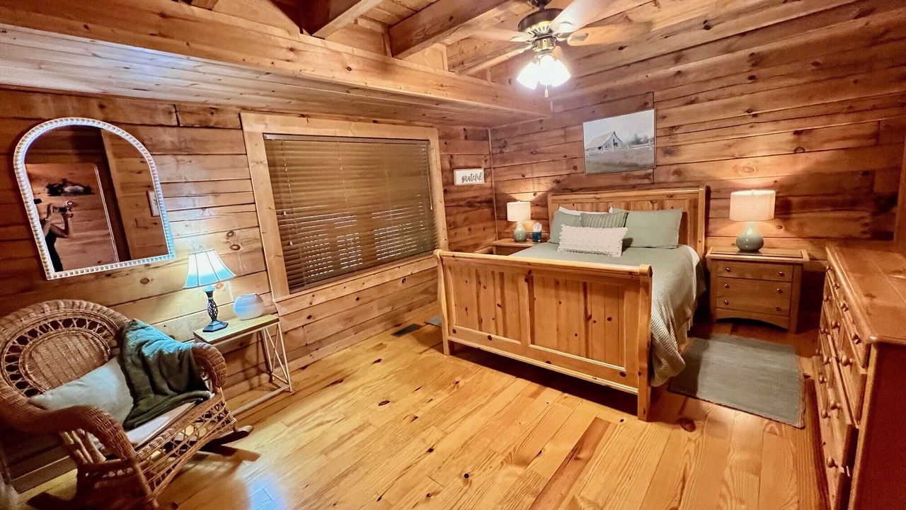 Photo of Bedroom in Big Canoe