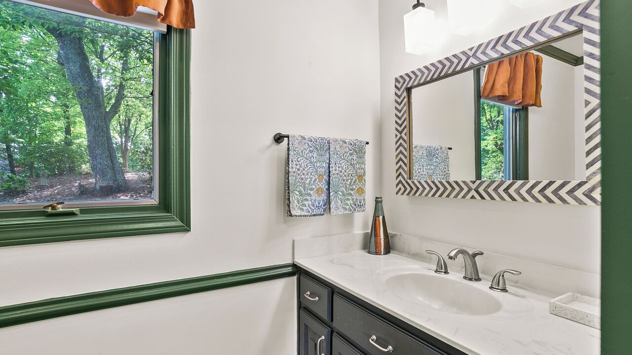 Photo of Bathroom in Big Canoe