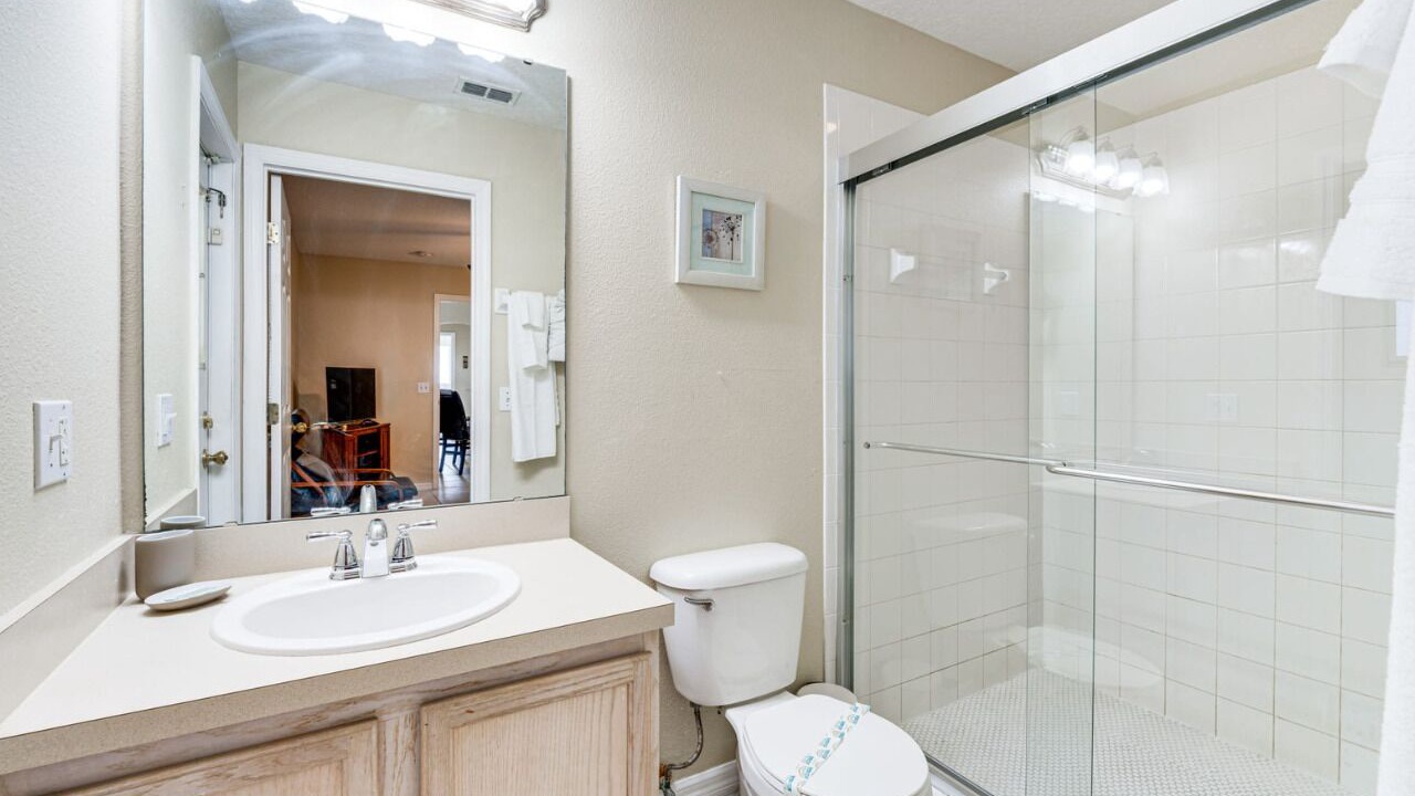 Photo of Bathroom in Thousand Oaks