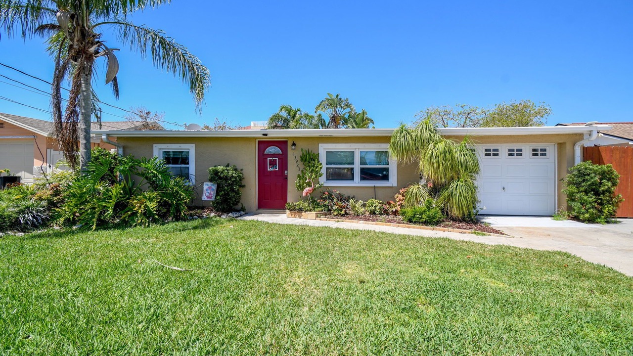 Photo of Outdoor in Hudson Beach Estates