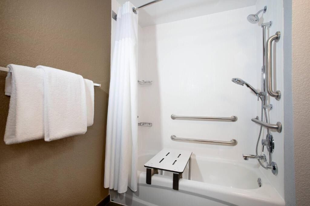 Photo of Bathroom in Fairvilla