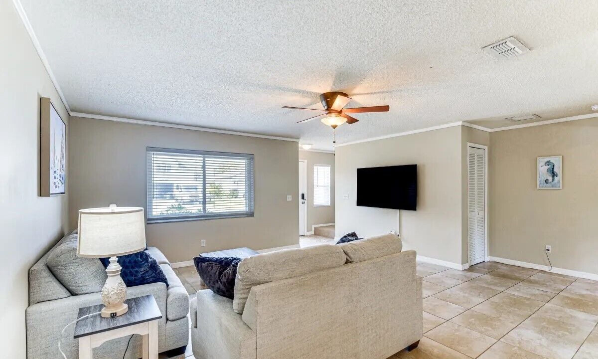 Photo of Livingroom in Palm Harbor