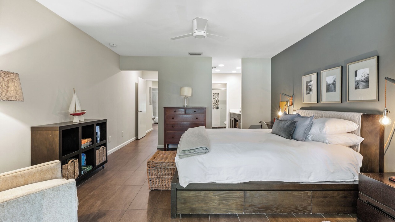 Photo of Bedroom in Palm Valley