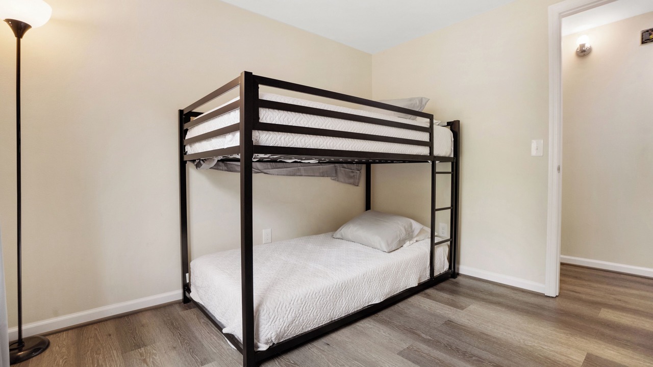 Photo of Bedroom in Ballast Point