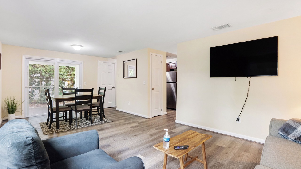Photo of Livingroom in Ballast Point