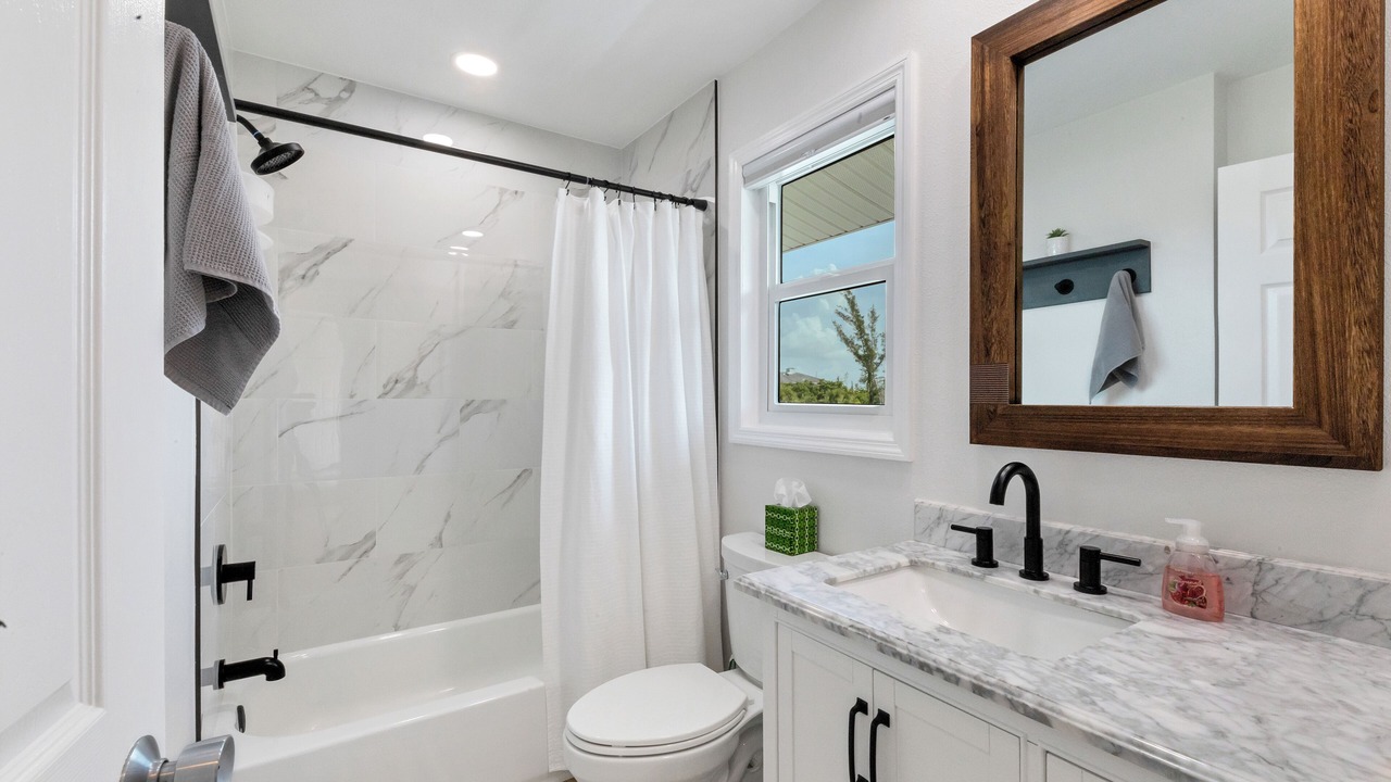 Photo of Bathroom in Palm Island
