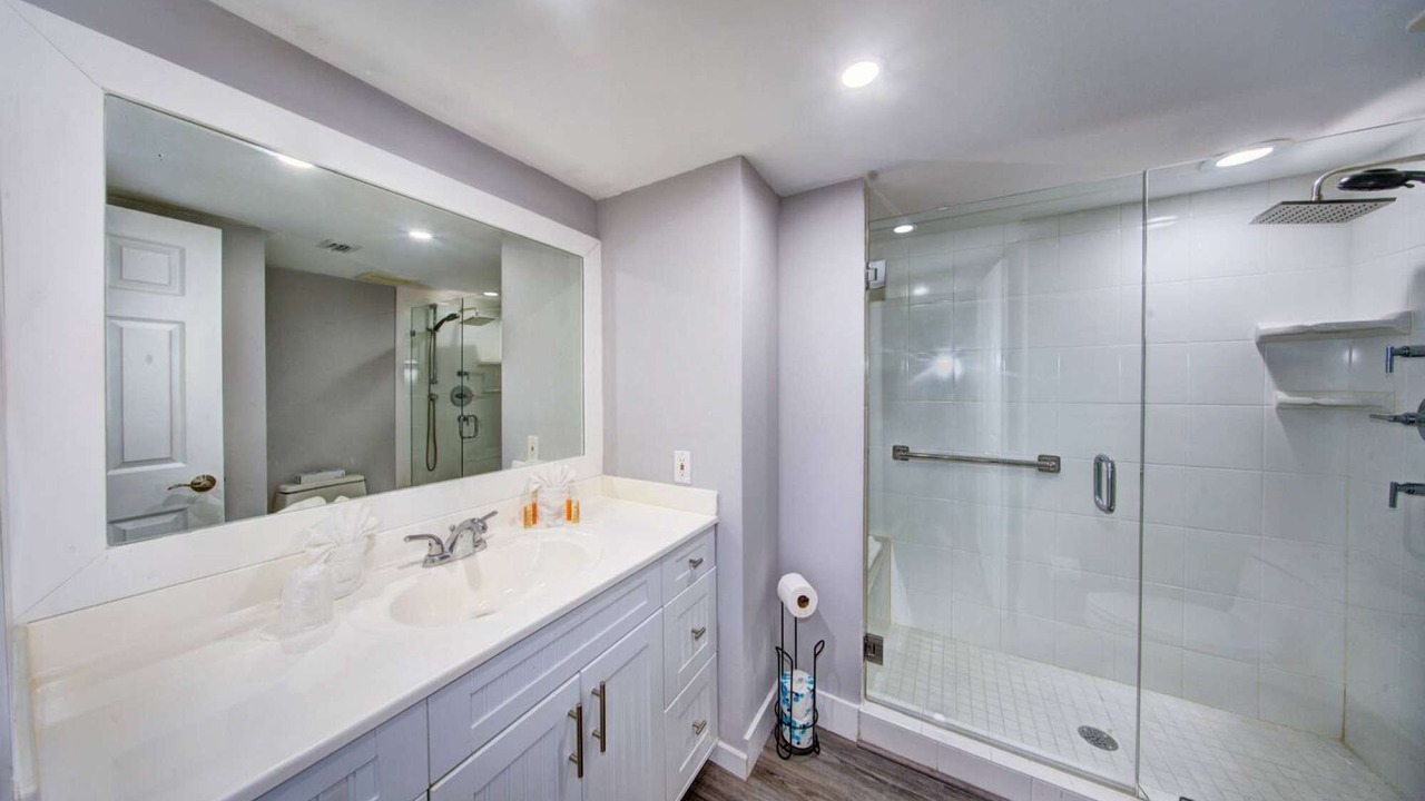 Photo of Bathroom in Harbordale