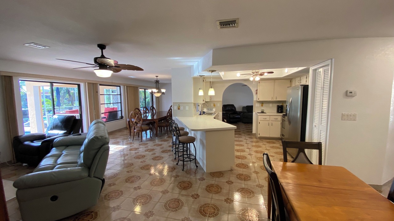 Photo of Livingroom in Edgewater