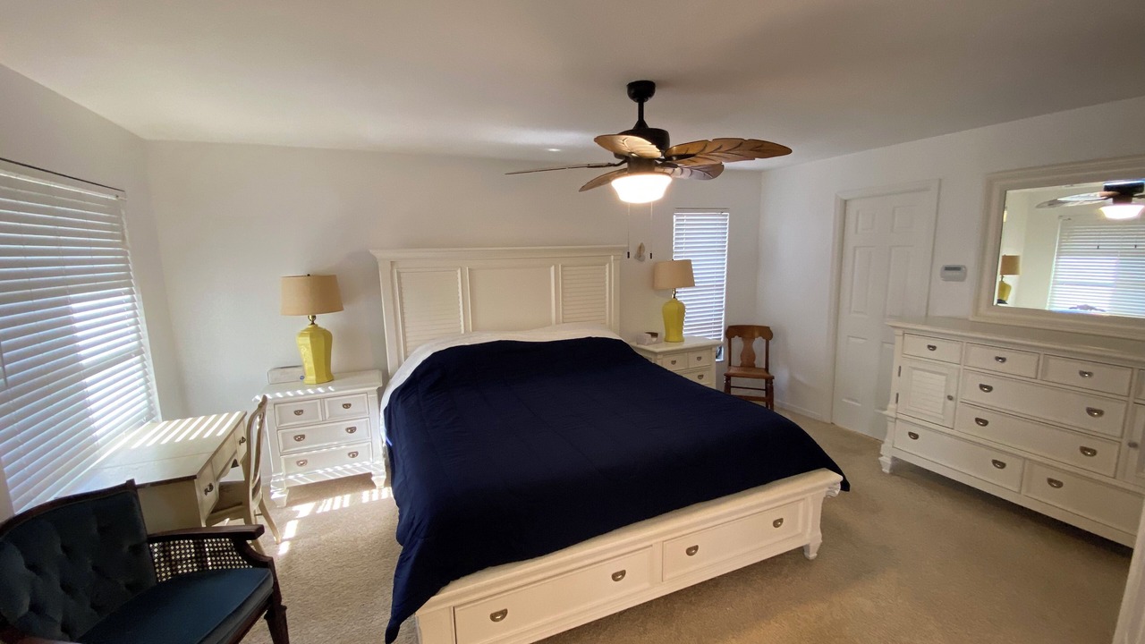 Photo of Bedroom in Edgewater