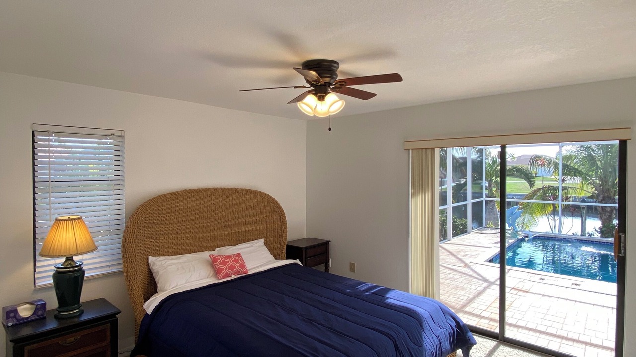 Photo of Bedroom in Edgewater