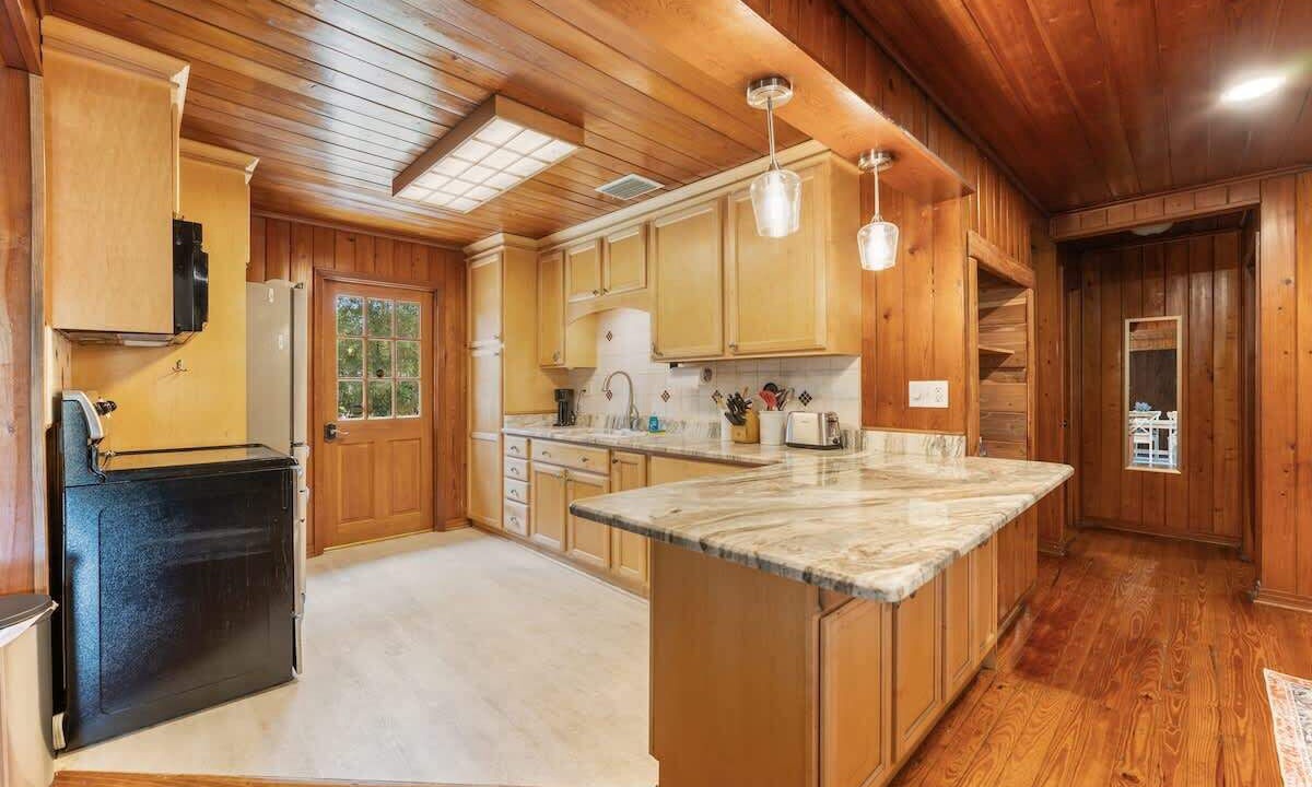 Photo of Kitchen in Chassahowitzka