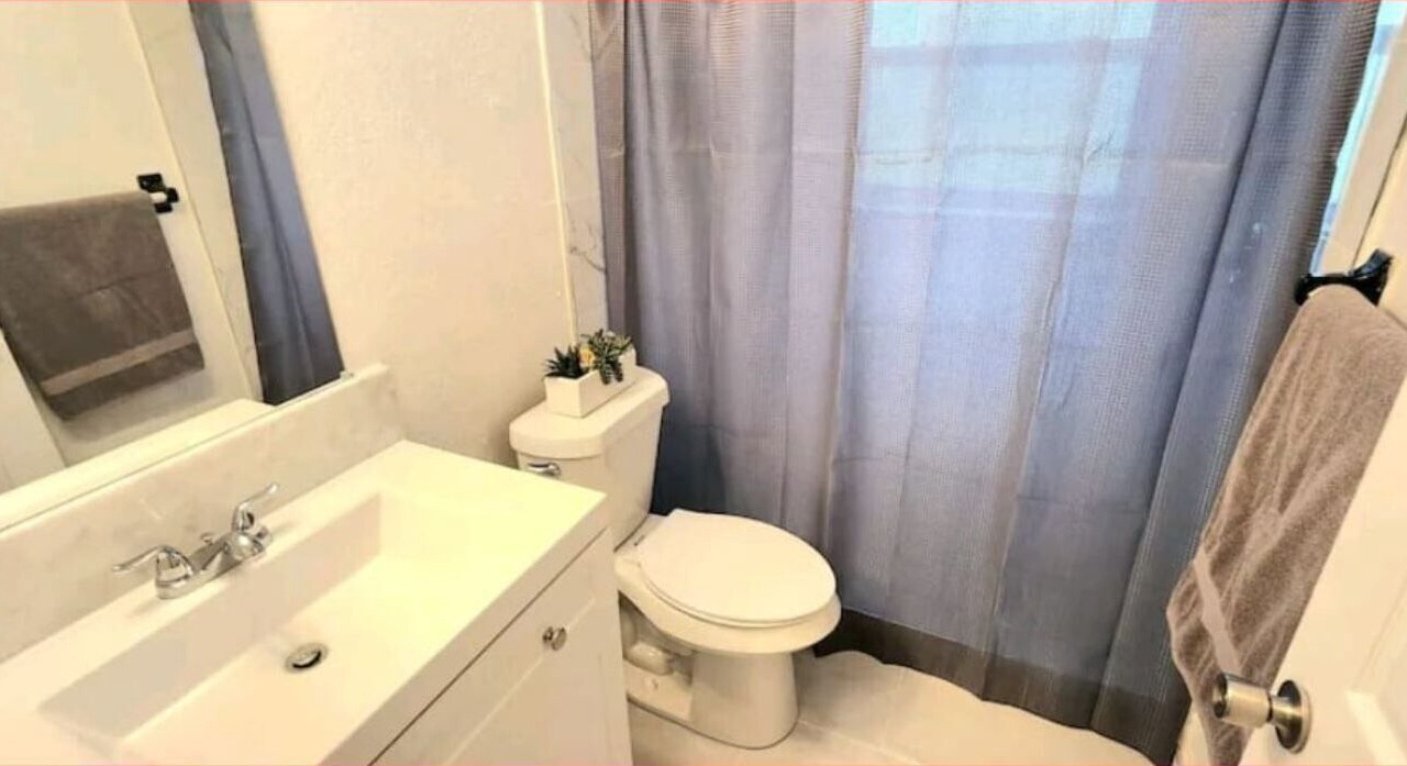 Photo of Bathroom in Highpoint