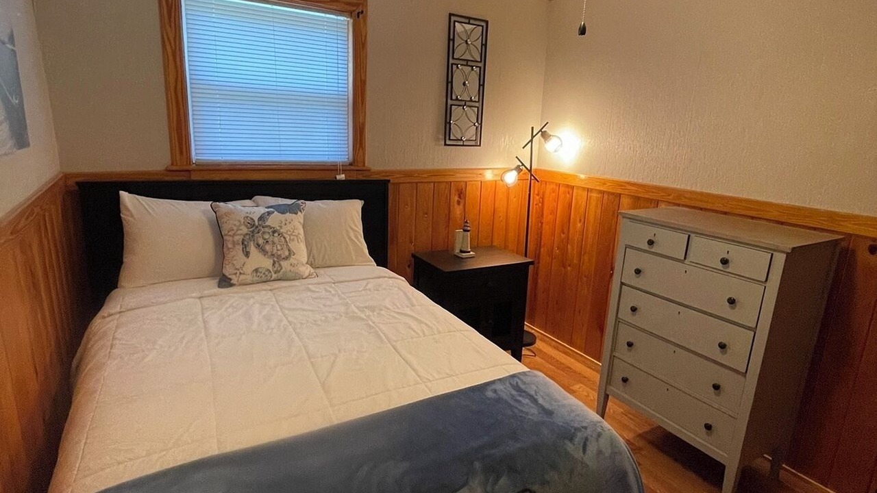 Photo of Bedroom in Riverview