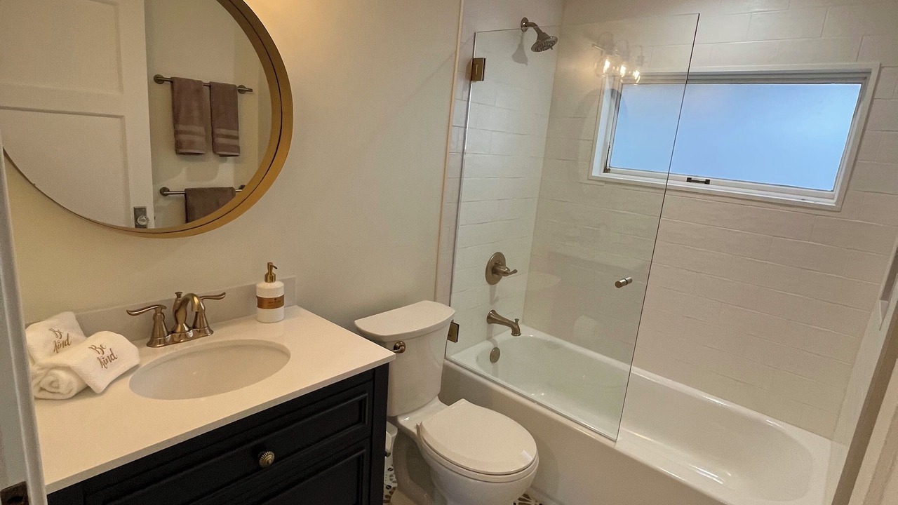 Photo of Bathroom in Putnam Hall