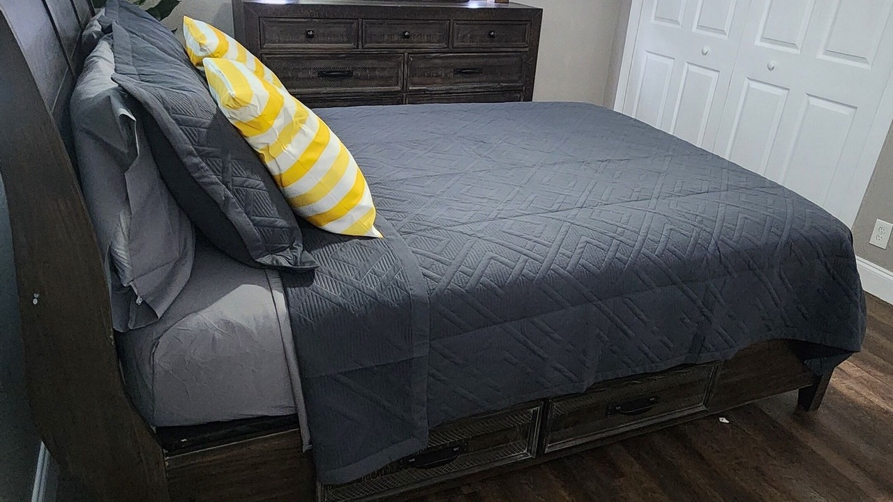 Photo of Bedroom in Riviera Beach