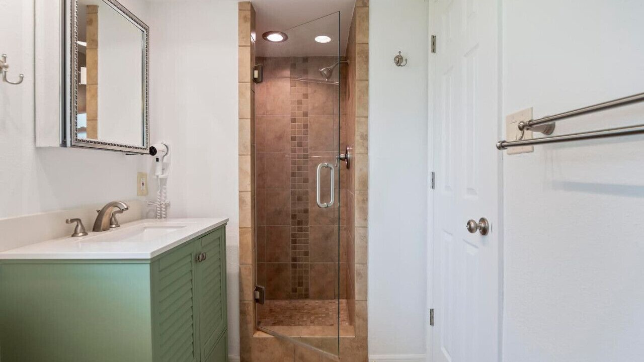Photo of Bathroom in Marineland Acres