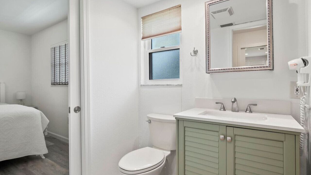 Photo of Bathroom in Marineland Acres